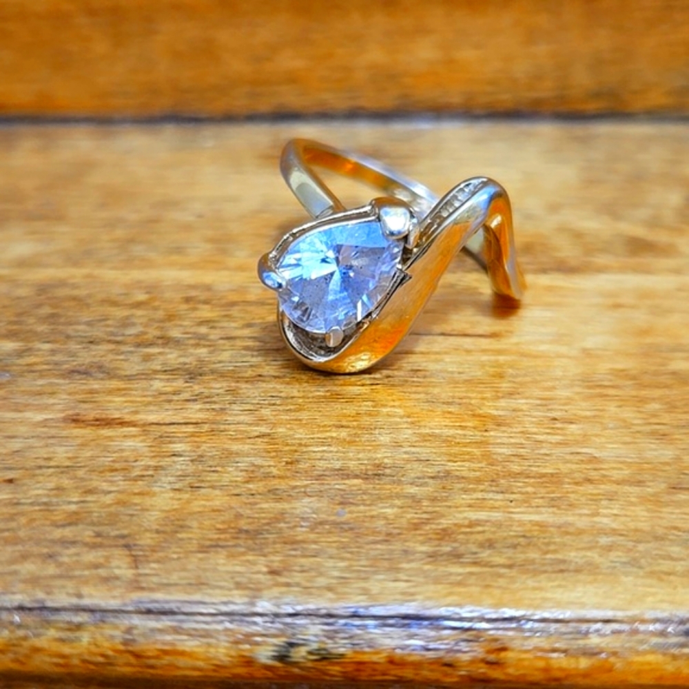 Vargas Simulated Diamond Vintage Ring Size 8.5